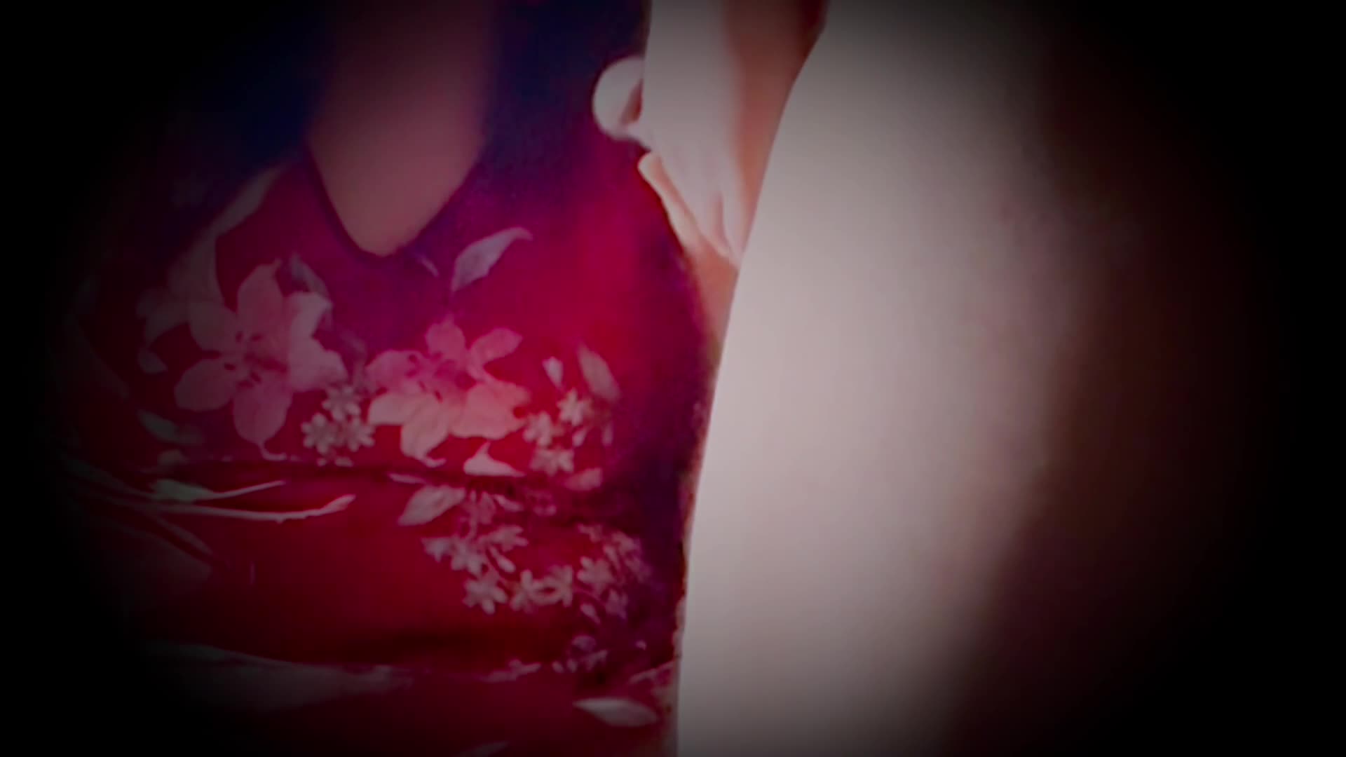 坦克丰满人妻给情人口交